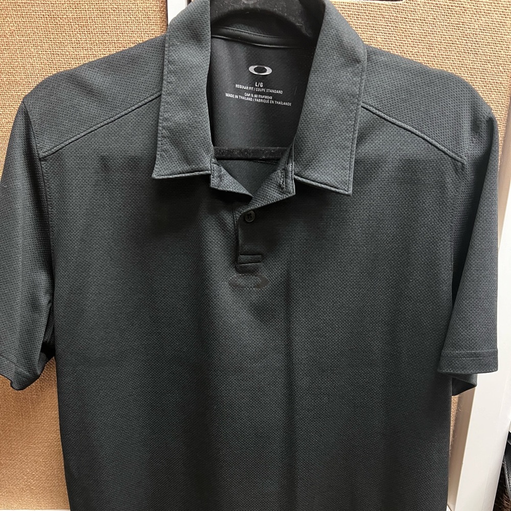 Oakley polo